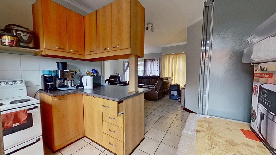 2 Bedroom Property for Sale in Heuwelsig Free State